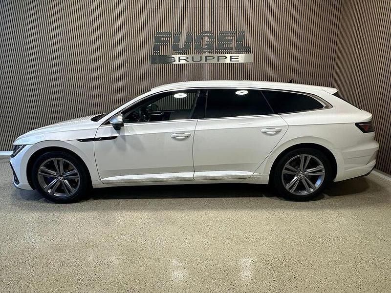 Gebraucht VW Arteon R 320 PS (235 kW) 2023 Oryxweiß perlmutteffekt Kombi