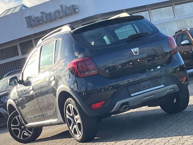 Gebraucht Dacia Sandero Stepway 101 PS (74 kW) 2020 Schwarz Kleinwagen