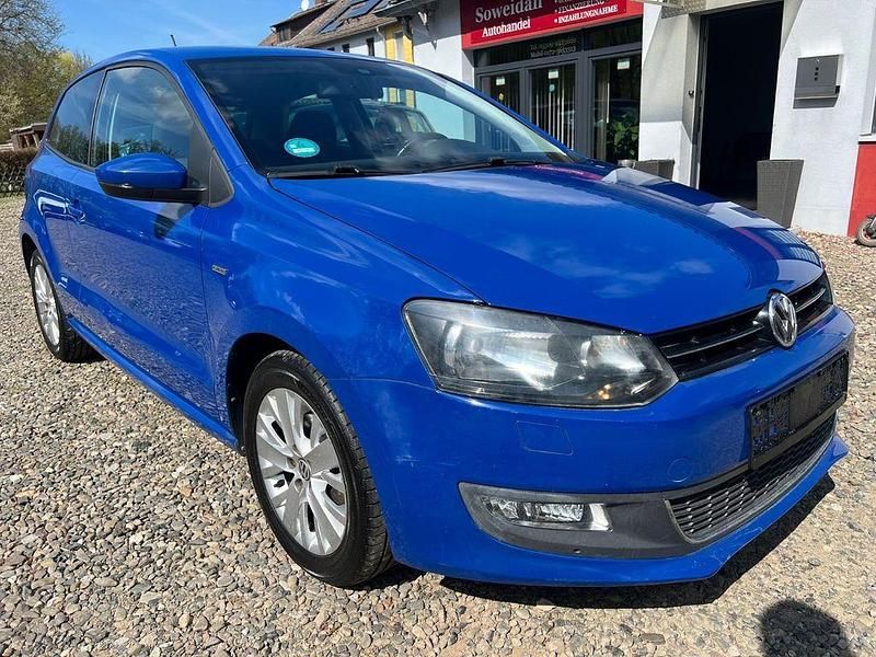 Gebraucht VW Polo Life 75 PS (55 kW) 2013 Blau Kleinwagen
