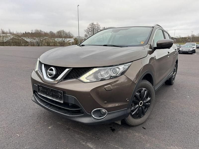 Braun Gebraucht 2016 Nissan Qashqai Tekna SUV | 6.600 € (Superpreis) - Bild 1/4