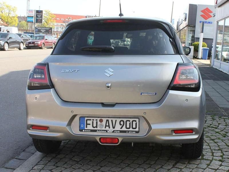 Gebraucht Suzuki Swift Comfort+ 83 PS (61 kW) 2025 Premium silver Kleinwagen