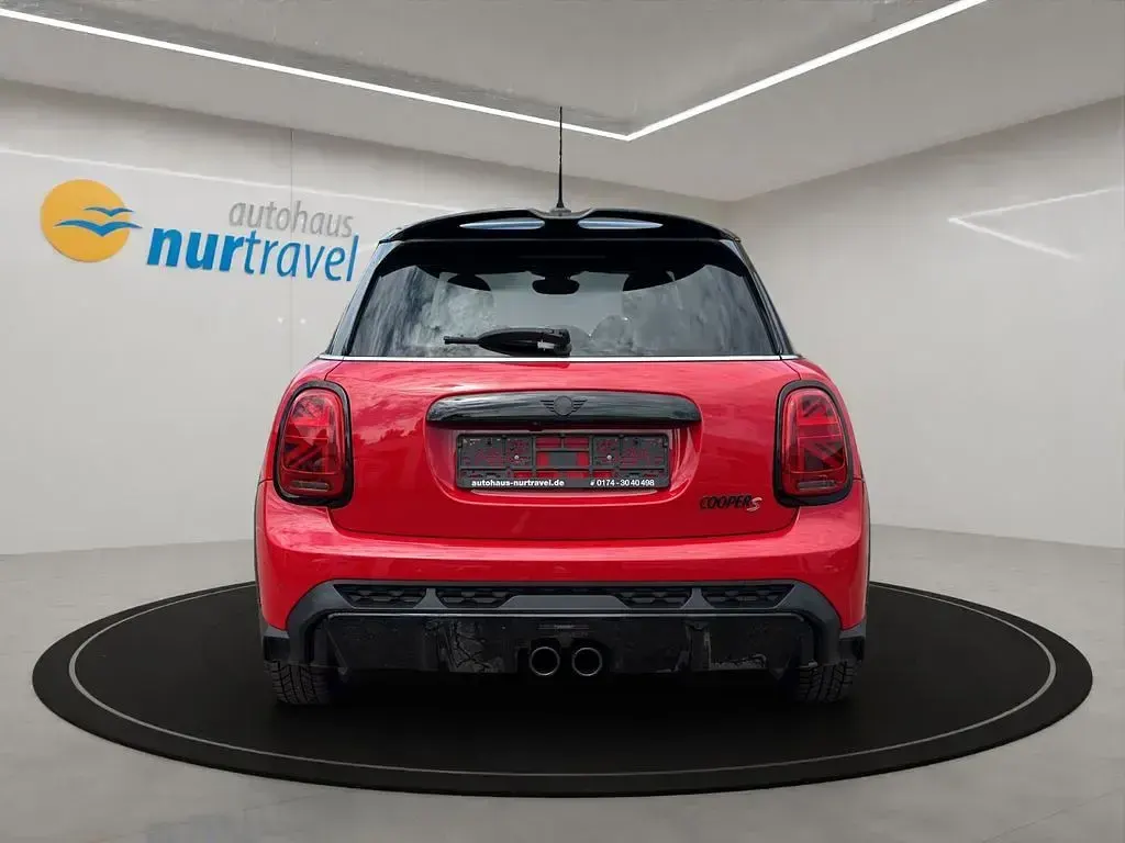 Gebraucht Mini John Cooper Works 178 PS (130 kW) 2021 Chili (solar) red Kleinwagen
