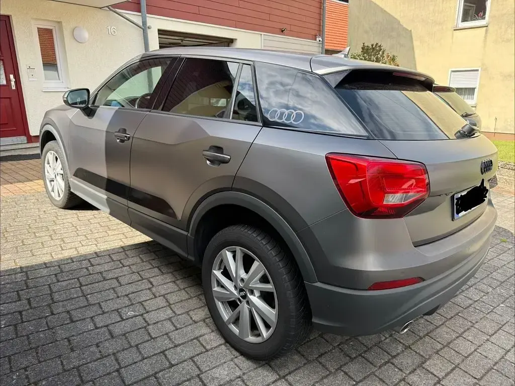 Gebraucht Audi Q2 Design 116 PS (85 kW) 2018 Rot SUV