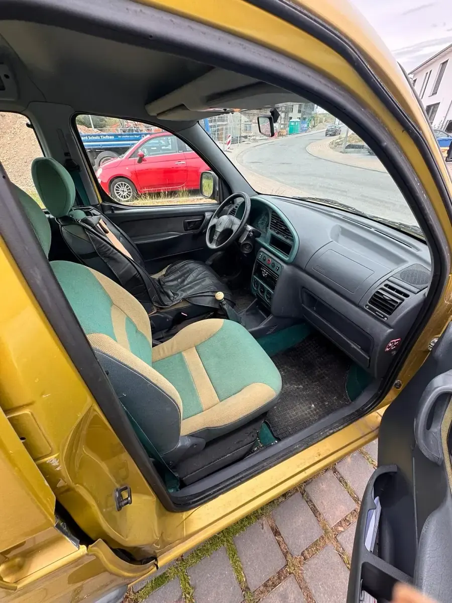 Gebraucht Citroën Berlingo 90 PS (66 kW) 2000 Gelb Van / Kleinbus