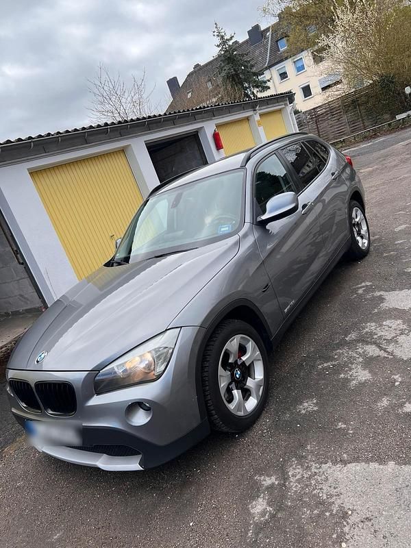 Gebraucht BMW X1 143 PS (105 kW) 2012 Grau SUV