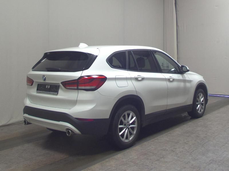 Gebraucht BMW X1 Sport Line 150 PS (110 kW) 2022 Weiss SUV