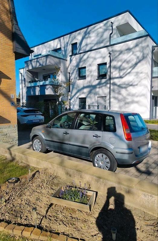 Gebraucht Ford Fusion Ambiente 80 PS (58 kW) 2005 Silber Kleinwagen