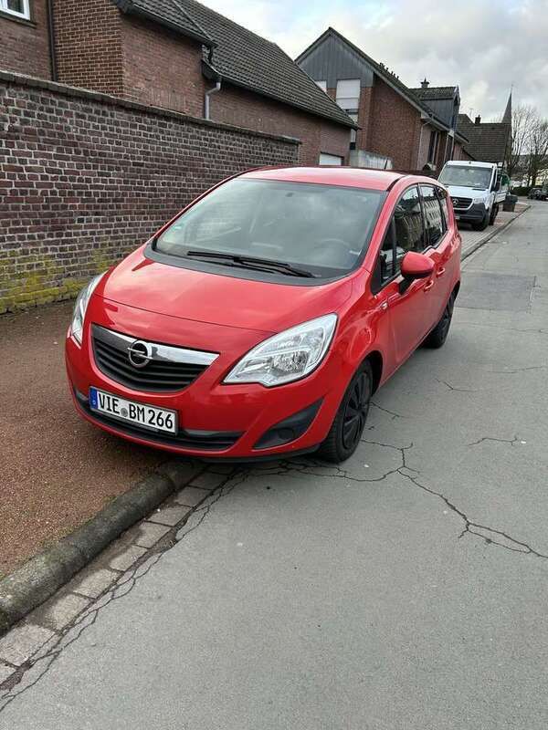 Rot Gebraucht 2010 Opel Meriva Edition Van / Kleinbus | 4.000 € (Guter Preis) - Bild 1/4