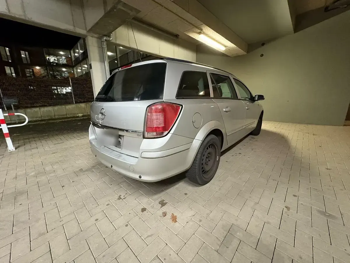 Begagnad Opel Astra 2006 Kombi