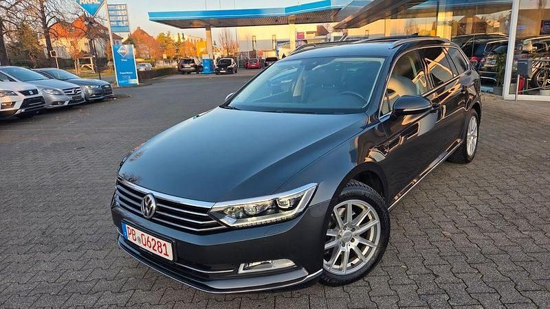 Grau Gebraucht 2018 VW Passat Highline Limousine | 15.500 € (Guter Preis) - Bild 1/4