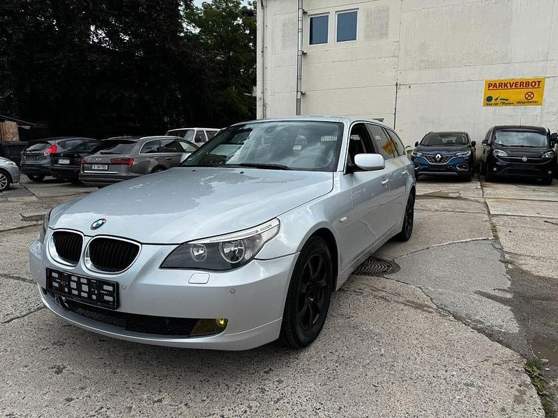 Silber Gebraucht 2006 BMW 520 Kombi | 1.999 € (Fairer Preis) - Bild 1/4