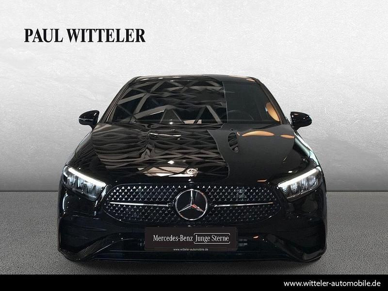 Gebraucht Mercedes A200 AMG line 150 PS (110 kW) 2024 Lack kosmosschwarz Limousine