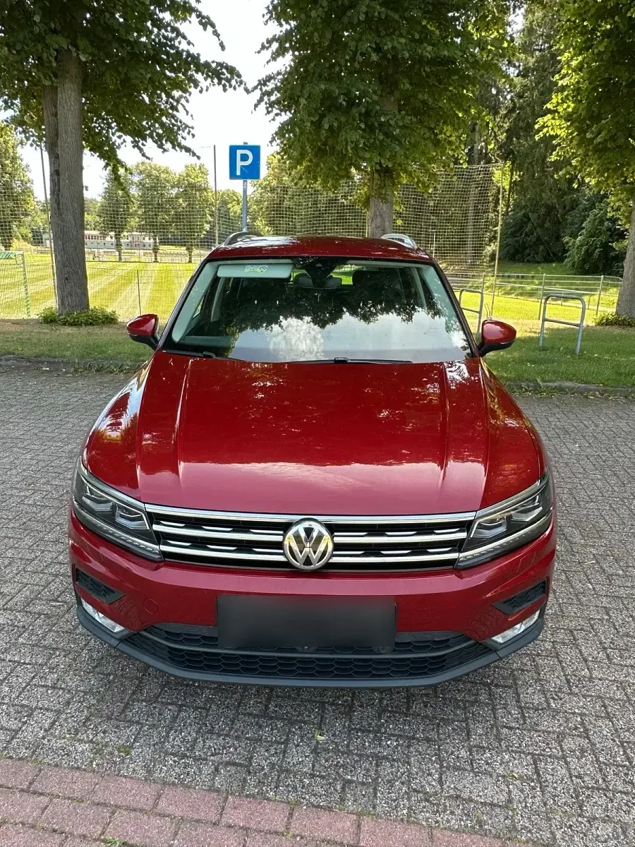 Gebraucht VW Tiguan Sound 150 PS (110 kW) 2017 Rot SUV