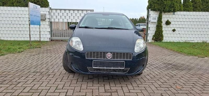 Blau Gebraucht 2009 Fiat Grande Punto Active Kleinwagen | 1.350 € (Superpreis) - Bild 1/4