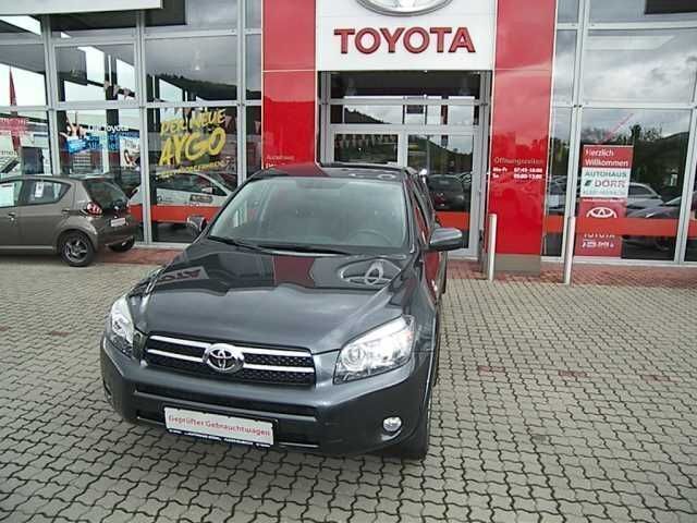 Grau metallic Gebraucht 2007 Toyota RAV4 Executive SUV | 9.890 € (Teuer) - Bild 1/4