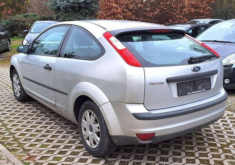Gebraucht Ford Focus 80 PS (58 kW) 2005 Silber Limousine