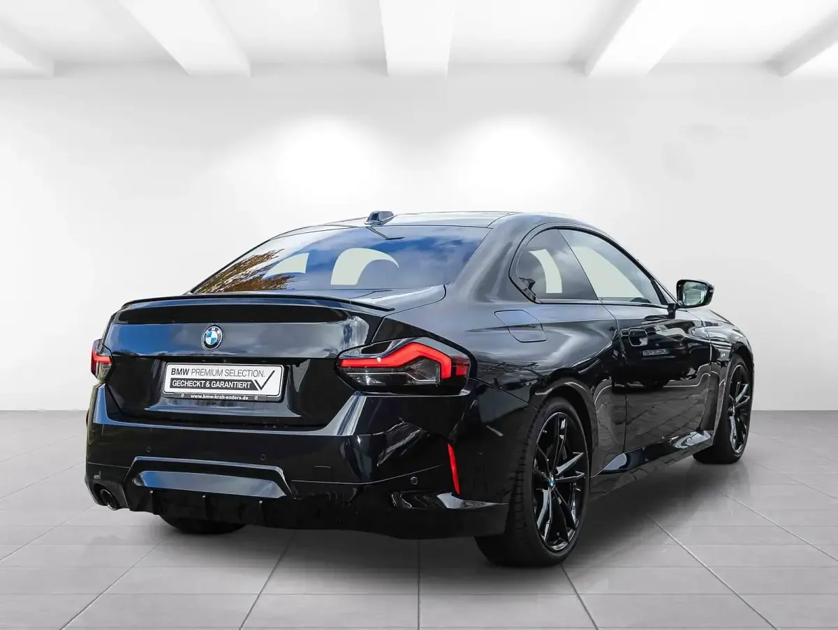 Gebraucht BMW 220 Shadowline 190 PS (139 kW) 2024 Black sapphire metallic Coupé