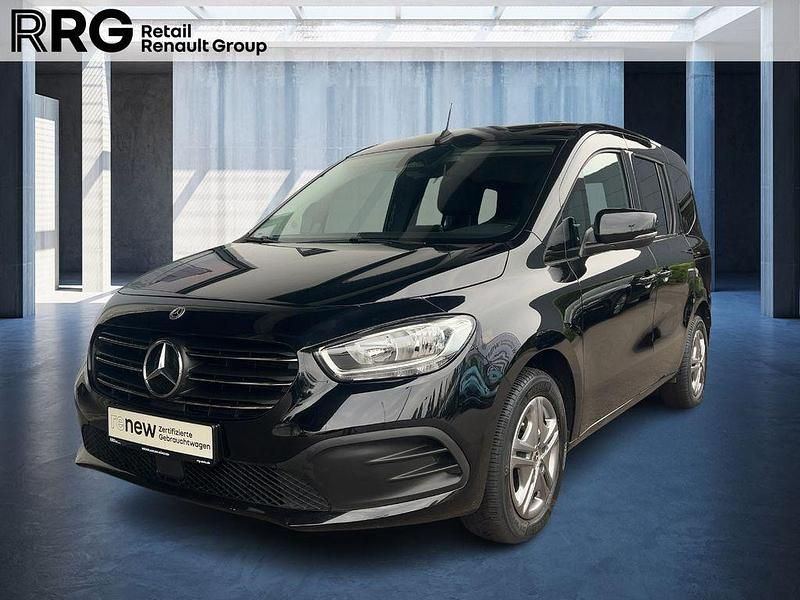 Loparitschwarz metallic Gebraucht 2023 Mercedes T180 Style Van / Kleinbus | 25.990 € (Fairer Preis) - Bild 1/3