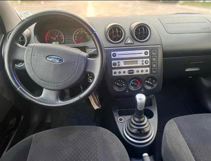 Gebraucht 2005 Ford Focus Kleinwagen | 1.050 € (Fairer Preis) - Bild 1/4