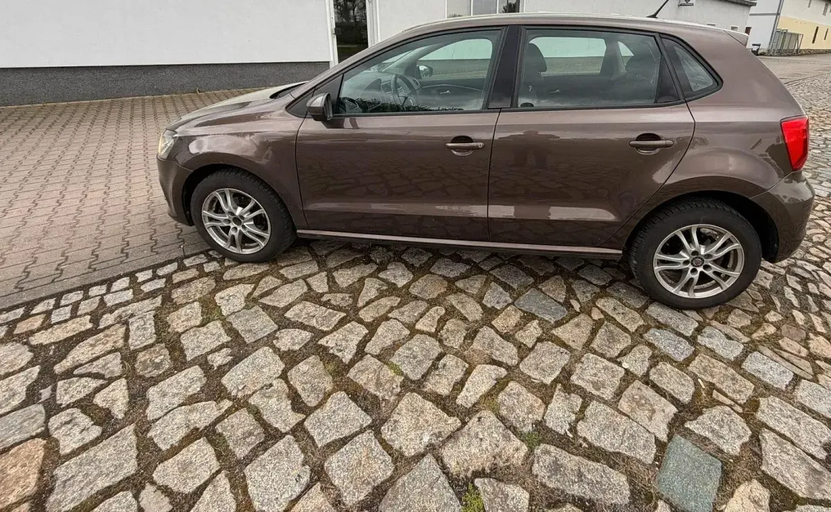 Gebraucht VW Polo 90 PS (66 kW) 2016 Braun Kleinwagen