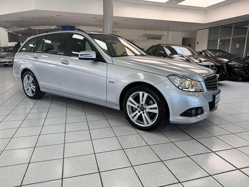 Gebraucht Mercedes C180 120 PS (88 kW) 2011 Silber Kombi