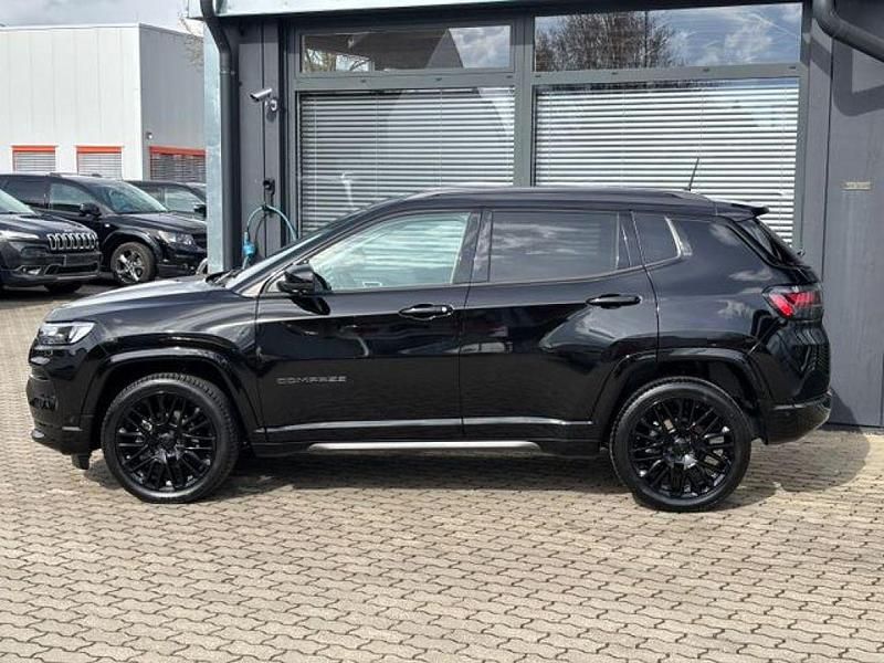 Gebraucht Jeep Compass Altitude 131 PS (96 kW) 2024 Solid black SUV