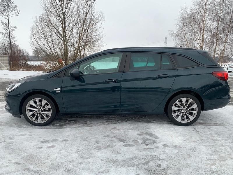 Gebraucht Opel Astra 136 PS (100 kW) 2019 Grün Kombi