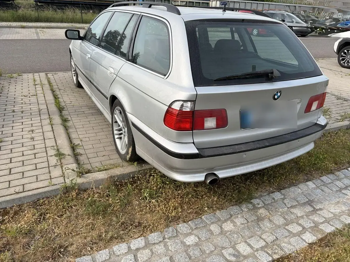 Gebraucht BMW 520 Exclusive 170 PS (125 kW) 2003 Silber Kombi