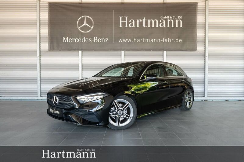 Schwarz Gebraucht 2023 Mercedes A200 AMG Kleinwagen | 33.850 € (Fairer Preis) - Bild 1/4