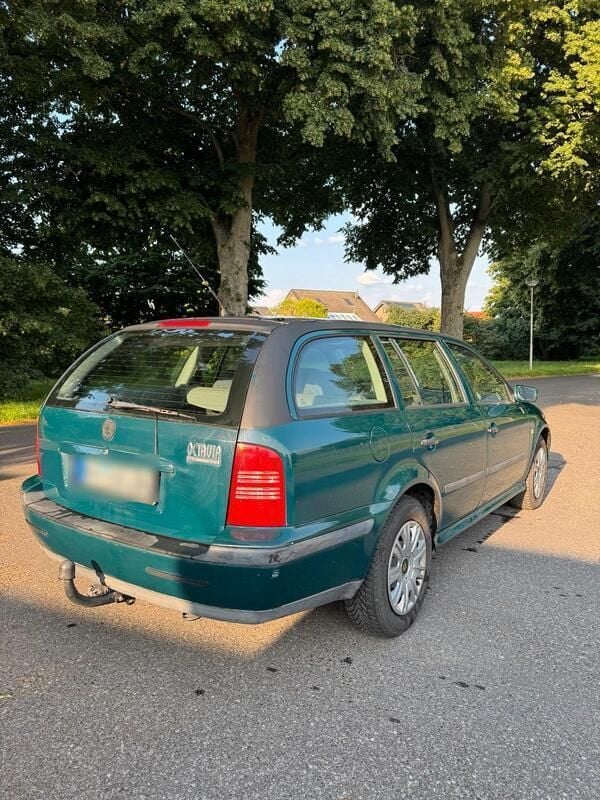 Gebraucht 1998 Skoda Octavia Kombi | 700 € - Bild 1/4