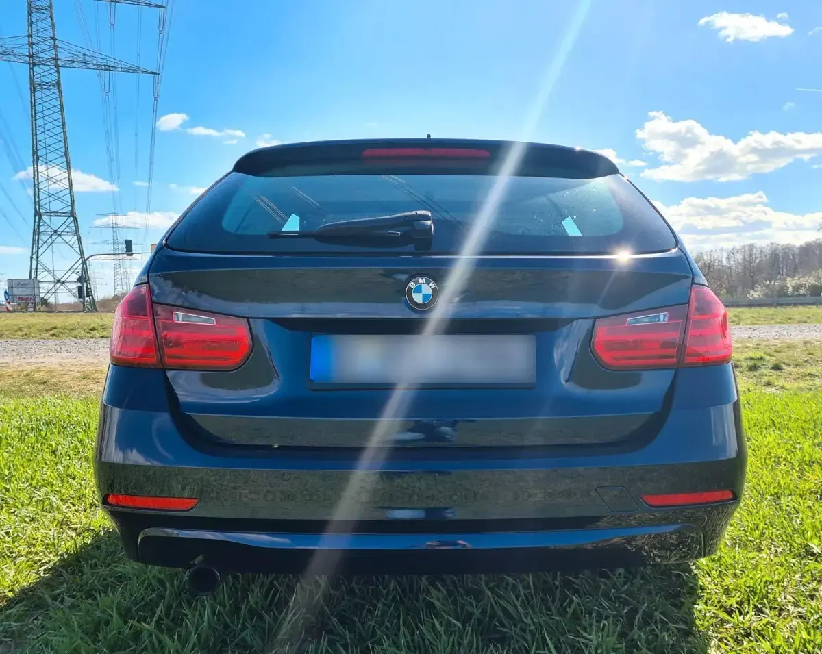 Gebraucht BMW 316 140 PS (102 kW) 2015 Blau Kombi