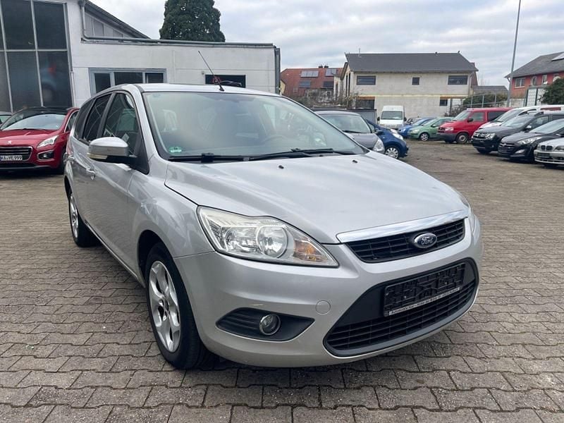 Gebraucht Ford Focus Viva 101 PS (74 kW) 2011 Kombi