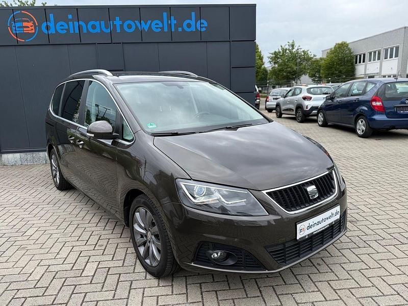 Braun Gebraucht 2015 Seat Alhambra I-Tech Van / Kleinbus | 13.900 € (Fairer Preis) - Bild 1/4