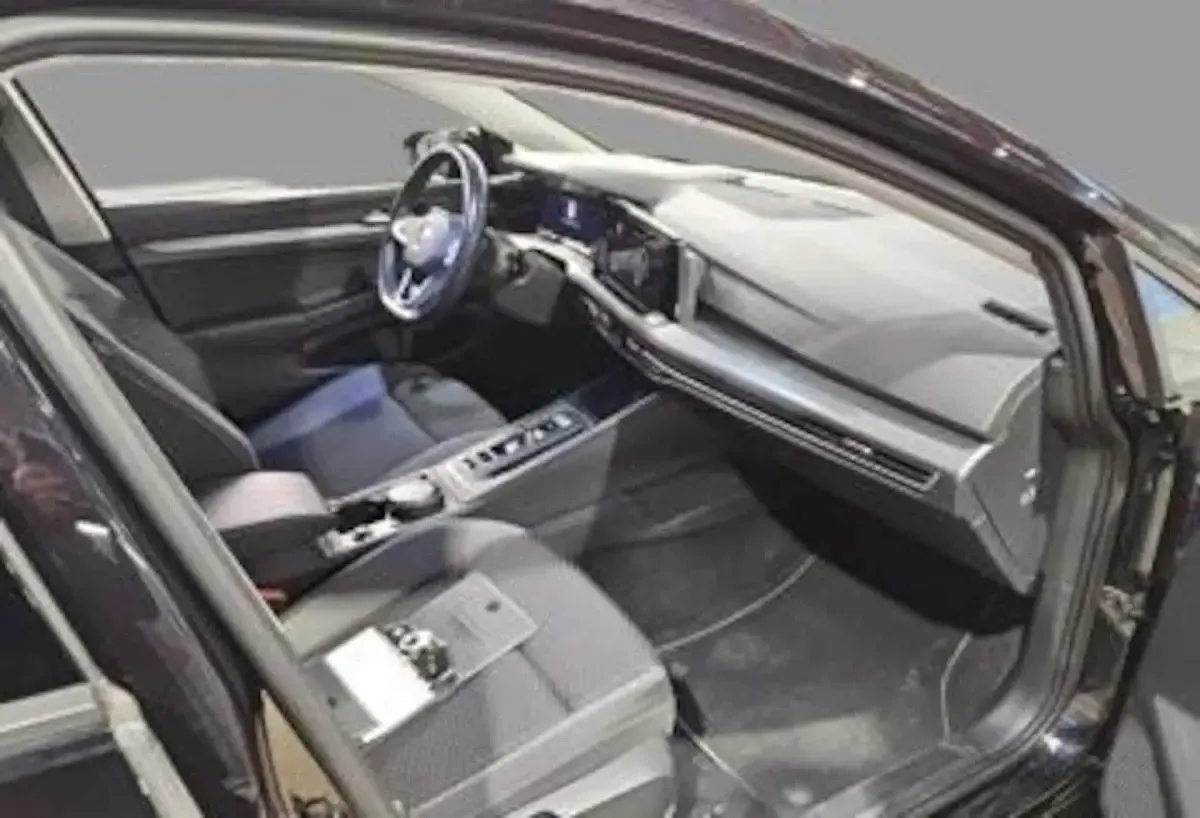 Usata VW Golf VIII Active 150 CV (110 kW) 2022 Nero Berlina