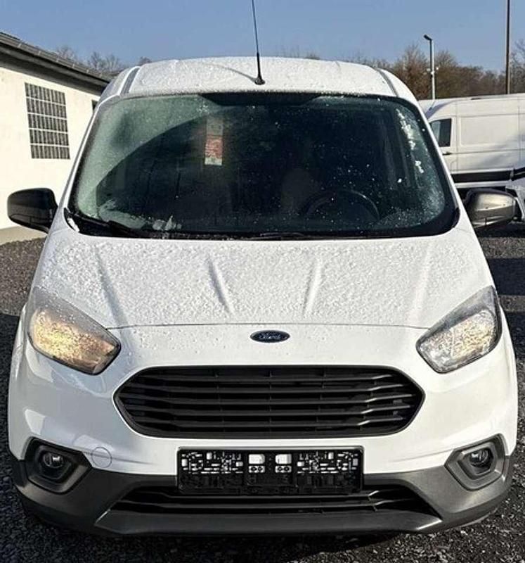 Gebraucht Ford Transit Trend 101 PS (74 kW) 2019 Weiß Pickup