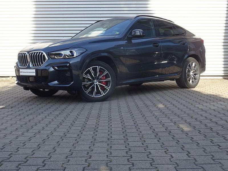 Arktikgrau brillantlack. Gebraucht 2022 BMW X6 M Sport SUV | 70.575 € (Fairer Preis) - Bild 1/4