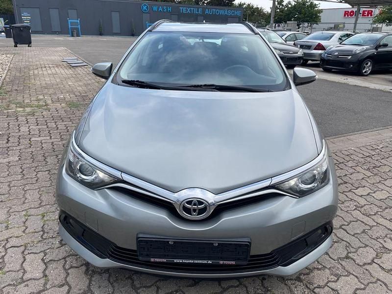 Grau Gebraucht 2015 Toyota Auris Touring Sports Cool Kombi | 7.999 € (Fairer Preis) - Bild 1/4