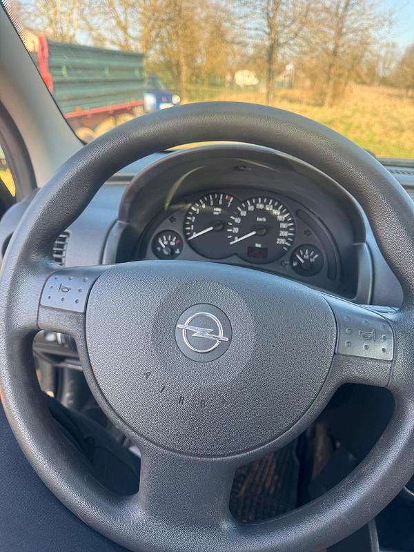 Gebraucht Opel Corsa 58 PS (42 kW) 2002 Schwarz Kleinwagen