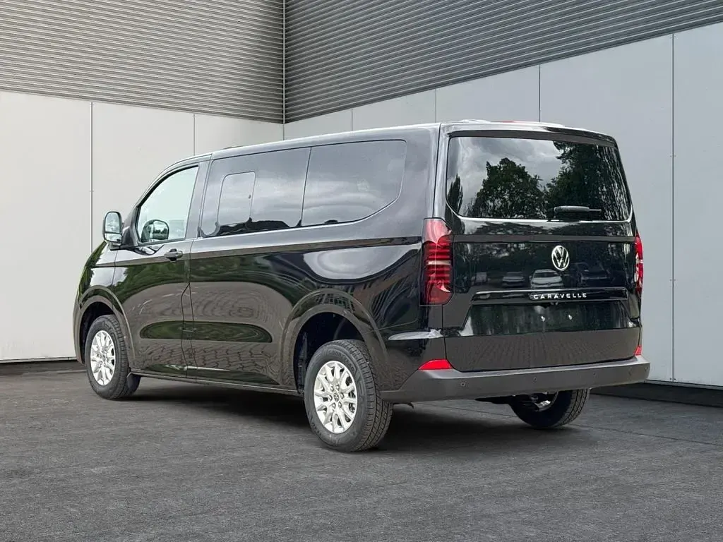 Neu VW Caravelle Basis 170 PS (125 kW) 2026 Schwarz Van