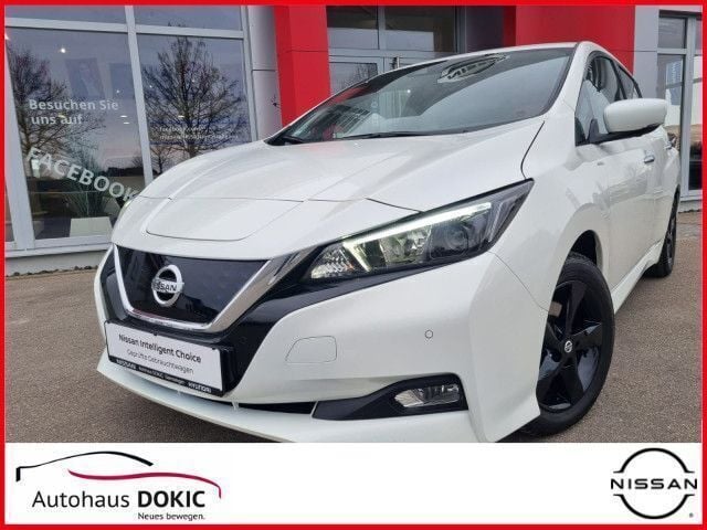 Gebraucht Nissan Leaf N-Connecta 110 kW (150 PS) 2022 Arctic solid white Kleinwagen