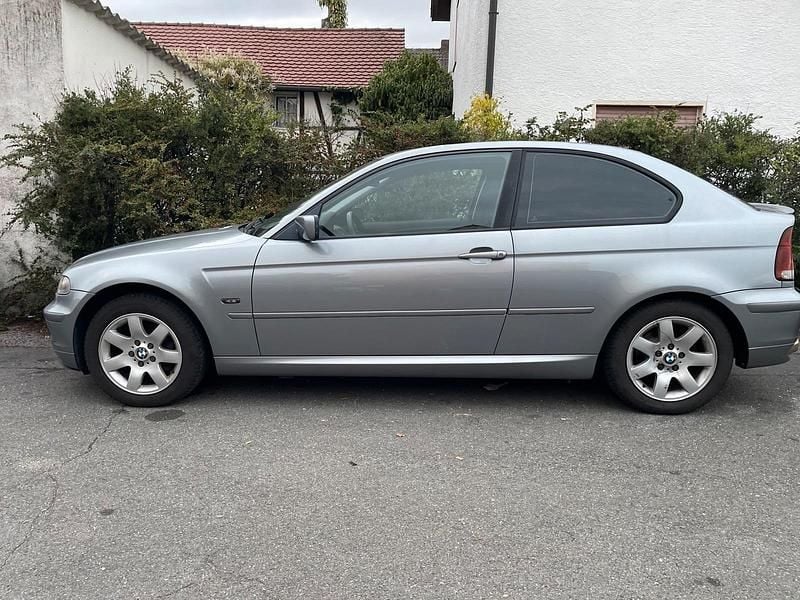 Silber Gebraucht 2003 BMW 316 Compact Sport Line Kleinwagen | 600 € (Superpreis) - Bild 1/4