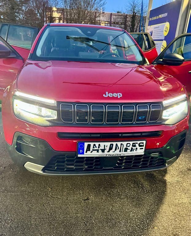Gebraucht Jeep Avenger EV 114 kW (156 PS) 2024 Rot SUV