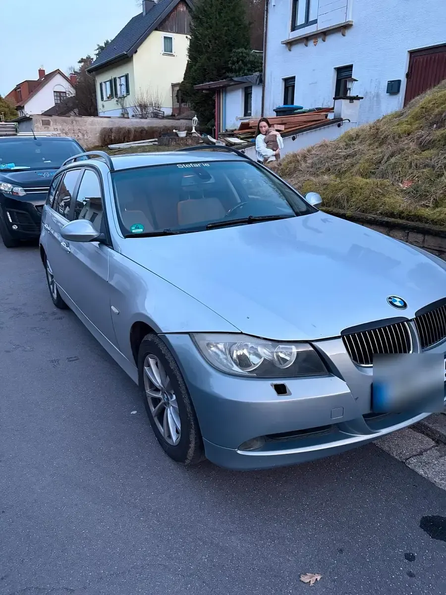 Gebraucht BMW 318 129 PS (94 kW) 2007 Silber Kombi