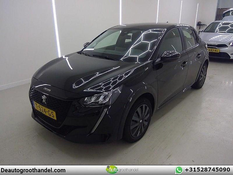 Gebraucht Peugeot e-208 Active 100 kW (136 PS) 2023 Schwarz Kleinwagen