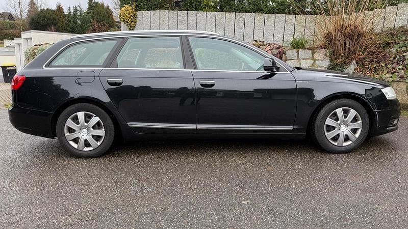 Schwarz Gebraucht 2011 Audi A6 Kombi | 5.900 € (Guter Preis) - Bild 1/4