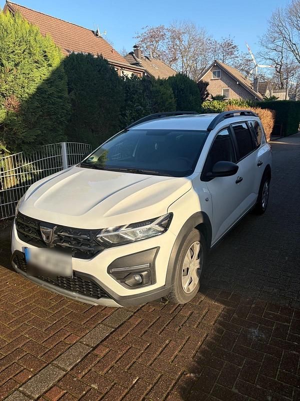 Weiß Gebraucht 2022 Dacia Jogger Van / Kleinbus | 11.500 € (Superpreis) - Bild 1/4