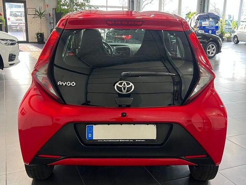 Gebraucht Toyota Aygo 72 PS (52 kW) 2019 Rot Kleinwagen