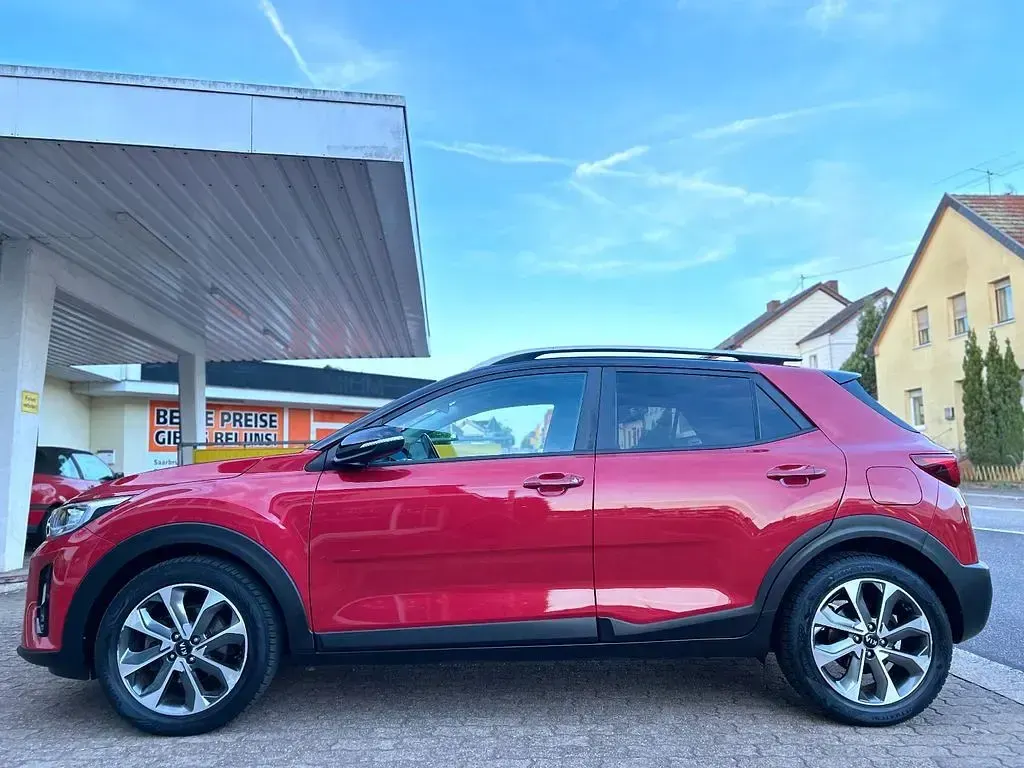 Gebraucht Kia Stonic 120 PS (88 kW) 2019 Rot SUV