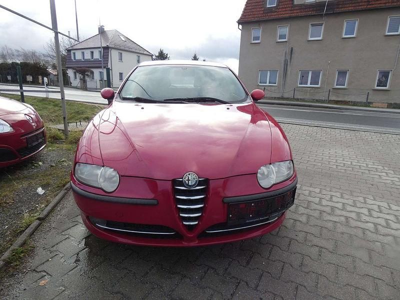 Gebraucht Alfa Romeo 147 Distinctive 105 PS (77 kW) 2001 Rot Kleinwagen