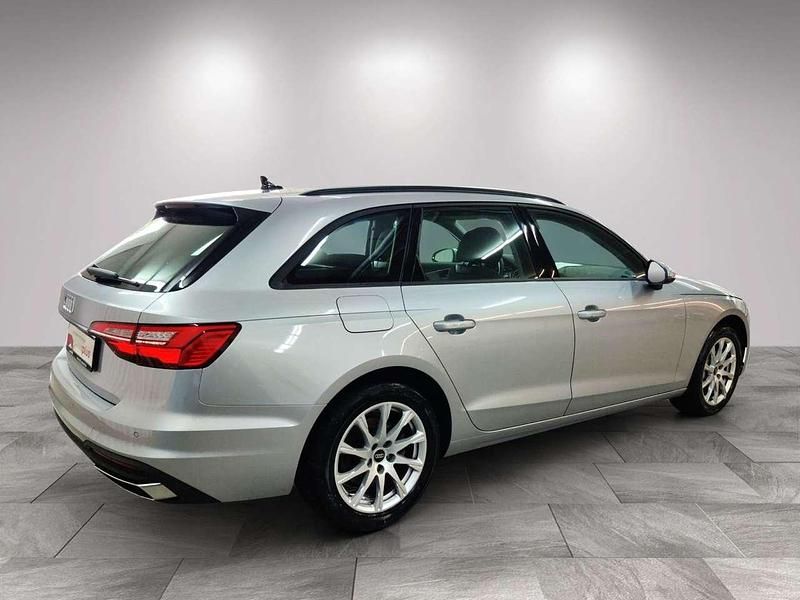 Gebraucht Audi A4 Ambiente 204 PS (150 kW) 2024 Florettsilber metallic Kombi